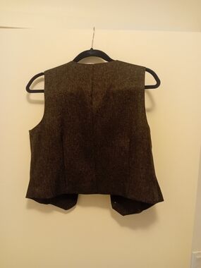 Women's Tailored Sleeveless Vest in Dark Grey